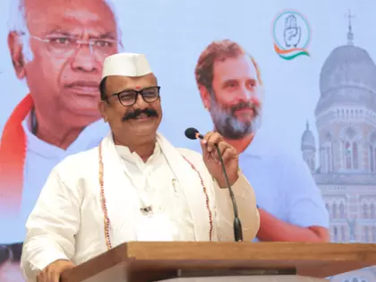 कांग्रेस ने चुनाव टालने को लेकर महाराष्ट्र आयोग की नीतियों की निंदा की कांग्रेस ने चुनाव टालने को लेकर महाराष्ट्र आयोग की नीतियों की निंदा की