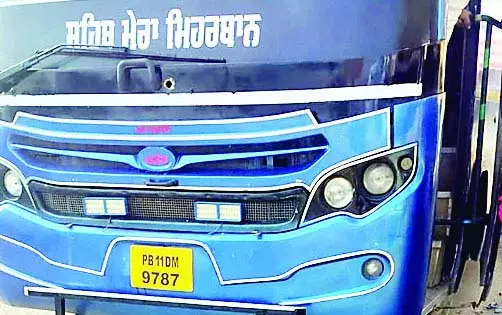 पंजाब की फर्जी नंबर बस परवाणू में पकड़ी पंजाब की फर्जी नंबर बस परवाणू में पकड़ी