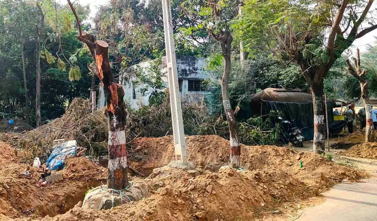 ज़मीन अधिग्रहण पर विरोध के बीच HMDA ने SCB एलिवेटेड कॉरिडोर का काम एंडिंग पॉइंट से शुरू किया ज़मीन अधिग्रहण पर विरोध के बीच HMDA ने SCB एलिवेटेड कॉरिडोर का काम एंडिंग पॉइंट से शुरू किया