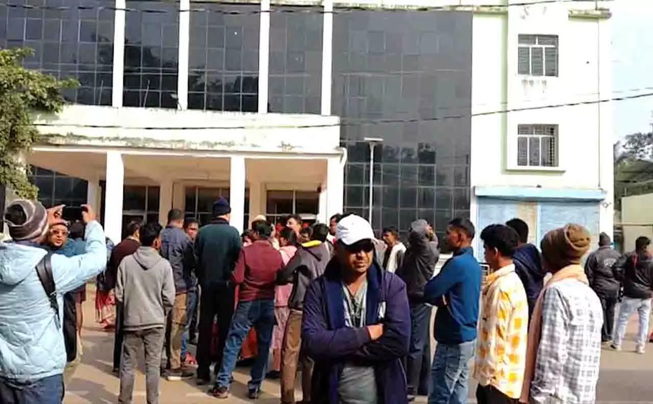 ओडिशा के क्योंझर में ‘मेडिकल लापरवाही’ के कारण गर्भवती महिला की मौत ओडिशा के क्योंझर में ‘मेडिकल लापरवाही’ के कारण गर्भवती महिला की मौत
