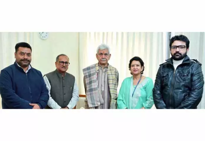 Dr. Nirmal Singh ने एलजी से मुलाकात की Dr. Nirmal Singh ने एलजी से मुलाकात की