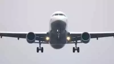 Air India Crew के 6 टिप्स लंबी दूरी की फ्लाइट को आरामदायक बनाने के लिए Air India Crew के 6 टिप्स लंबी दूरी की फ्लाइट को आरामदायक बनाने के लिए