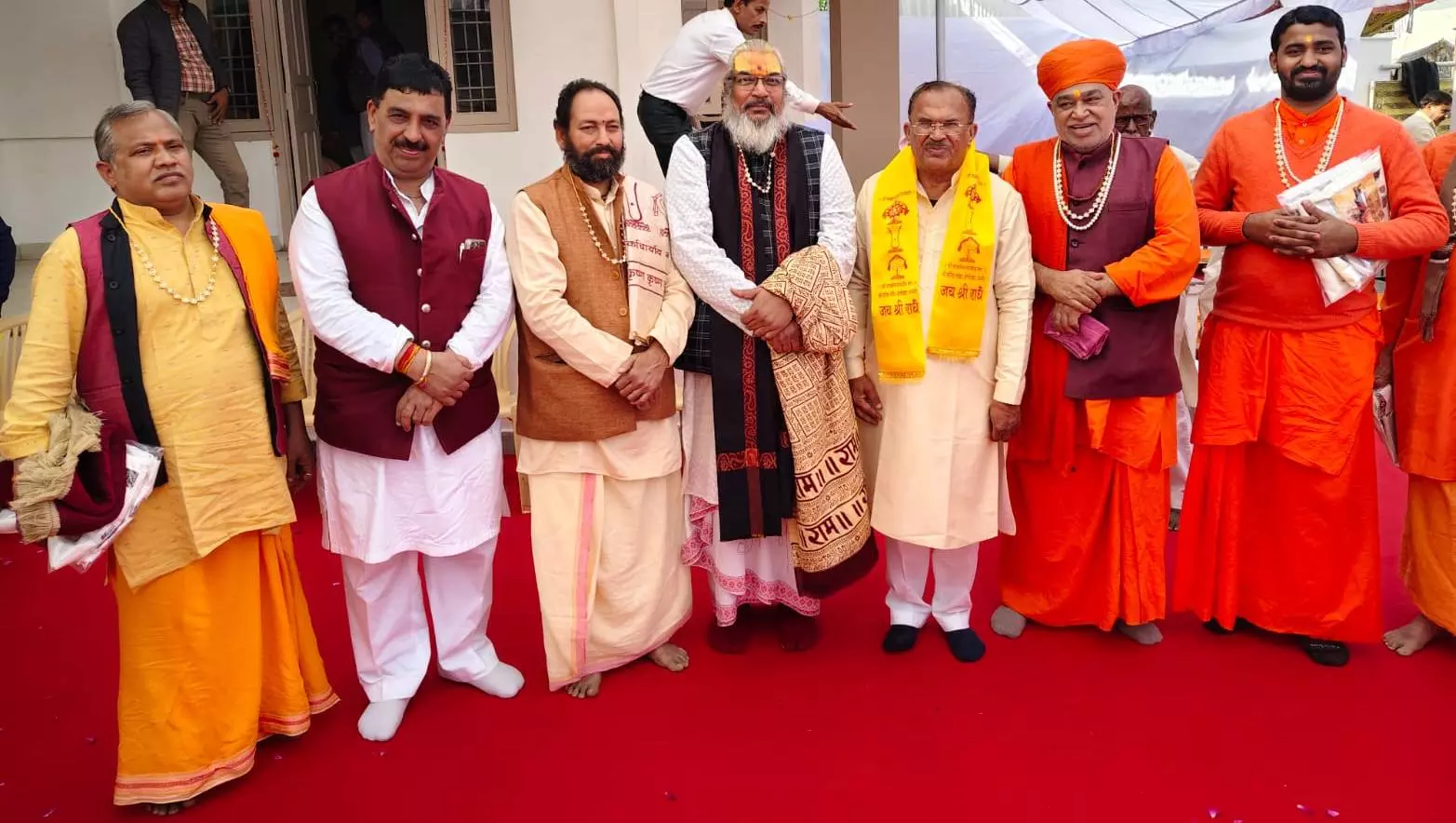 Jaipur: विधान सभा अध्यक्ष देवनानी ने गीता जयंती पर संतों का सम्मान किया Jaipur: विधान सभा अध्यक्ष देवनानी ने गीता जयंती पर संतों का सम्मान किया