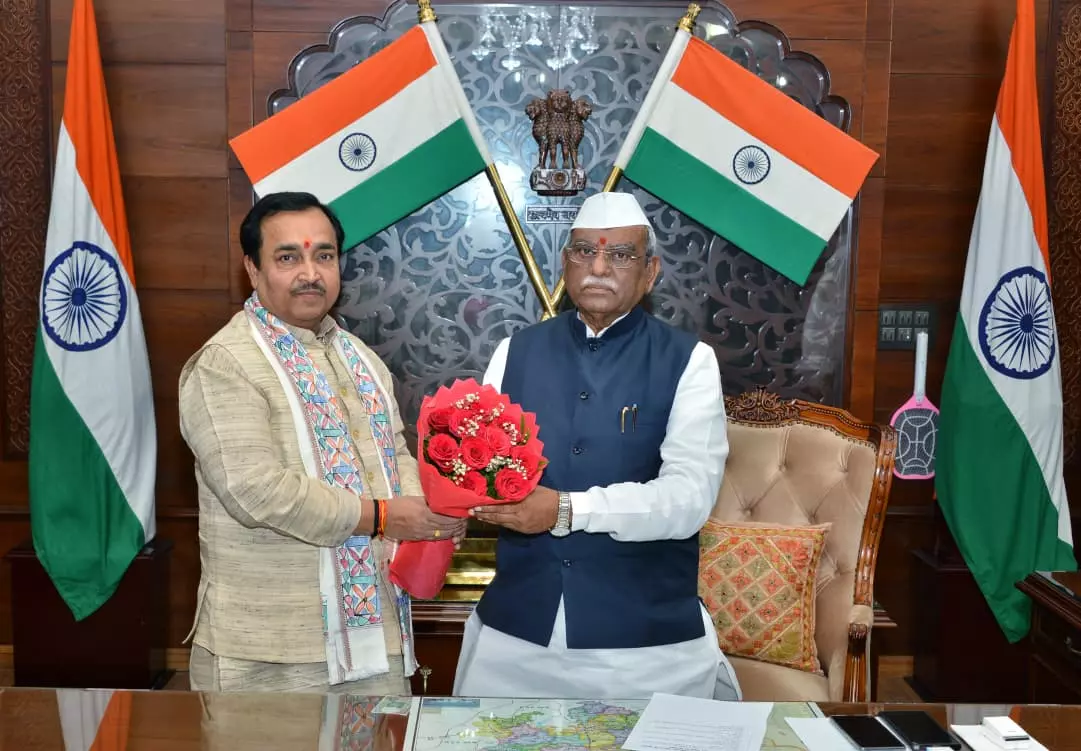 Jaipur: राज्यपाल से नव नियुक्त कुलगुरु प्रो. मदन मोहन झा ने की शिष्टाचार भेंट Jaipur: राज्यपाल से नव नियुक्त कुलगुरु प्रो. मदन मोहन झा ने की शिष्टाचार भेंट