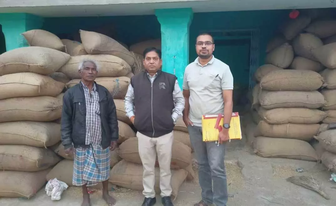 Rajnandgaon में अवैध धान जब्ती अभियान, 215 क्विंटल से अधिक धान जब्त Rajnandgaon में अवैध धान जब्ती अभियान, 215 क्विंटल से अधिक धान जब्त