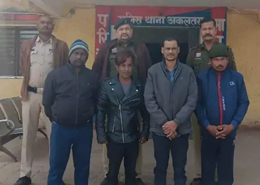अवैध शराब और गांजा सहित आपराधिक तत्वों पर कासी नकेल, 9 आरोपी गिरफ्तार अवैध शराब और गांजा सहित आपराधिक तत्वों पर कासी नकेल, 9 आरोपी गिरफ्तार
