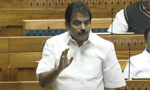 मोबाइल में संचार साथी ऐप अनिवार्य करने के निर्देश को केसी वेणुगोपाल ने बताया असंवैधानिक