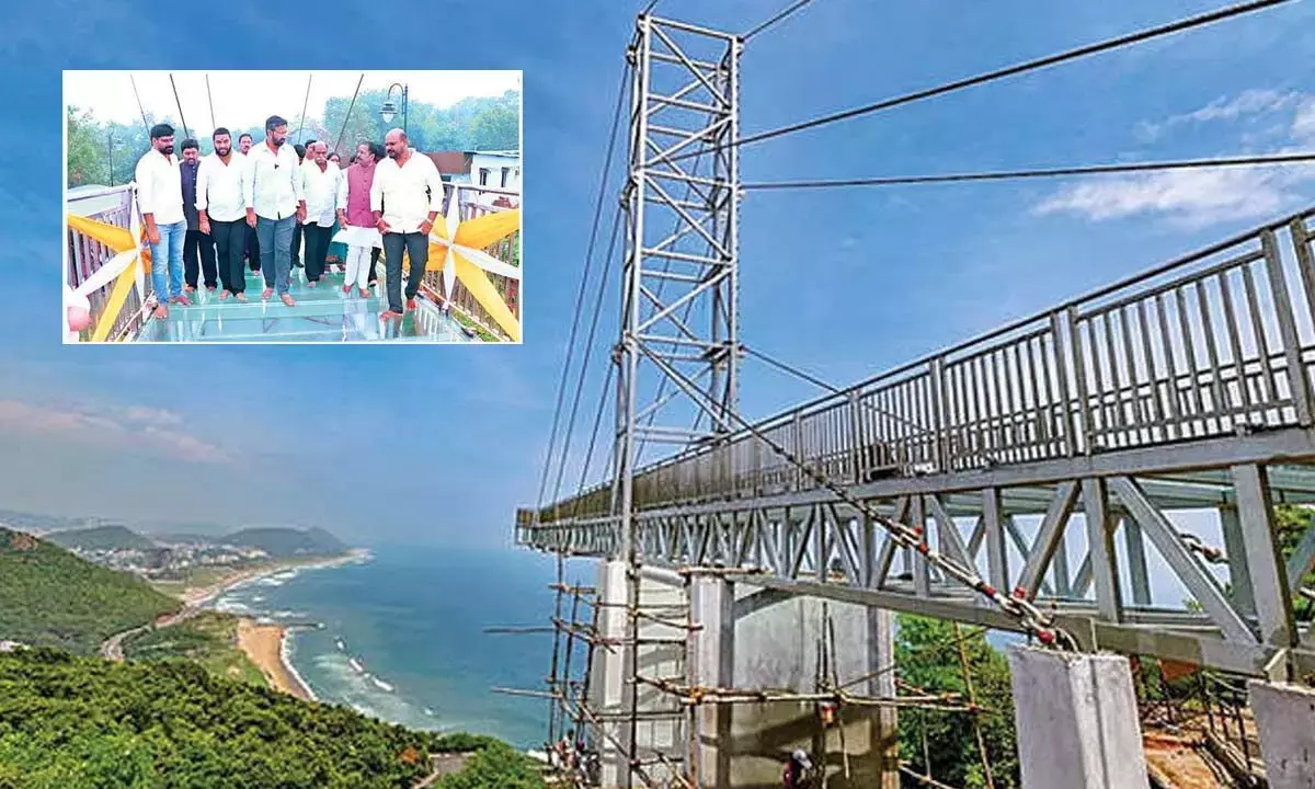 Visakhapatnam: कैलाशगिरी ग्लास ब्रिज पर्यटकों के लिए खुला