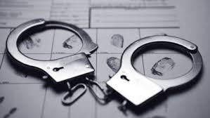 stealing autos ,दिन में  और रात में लूटपाट करने वाले तीन लोगों को गिरफ्तार किया गया