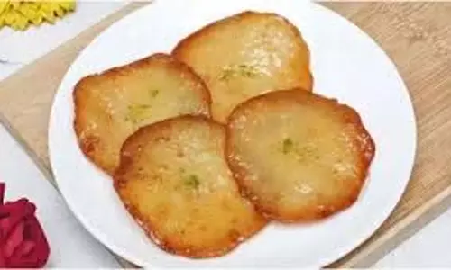 Suji Maida Malpua : घर पर कैसे तैयार करें कुरकुरा और स्वादिष्ट मालपुआ Suji Maida Malpua : घर पर कैसे तैयार करें कुरकुरा और स्वादिष्ट मालपुआ