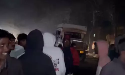 अंबिकापुर में बलवा, थाने के सामने हंगामा फिर चक्काजाम भी अंबिकापुर में बलवा, थाने के सामने हंगामा फिर चक्काजाम भी