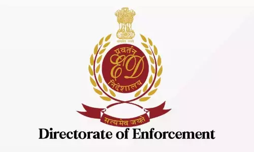 चर्चित CA के खिलाफ एक्शन, 15 ठिकानों पर ED के छापे चर्चित CA के खिलाफ एक्शन, 15 ठिकानों पर ED के छापे