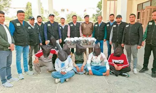 STF ने रोहित गोदारा गैंग के 7 शार्पशूटरों को पकड़ा; दो मर्डर की साज़िशें नाकाम की गईं STF ने रोहित गोदारा गैंग के 7 शार्पशूटरों को पकड़ा; दो मर्डर की साज़िशें नाकाम की गईं