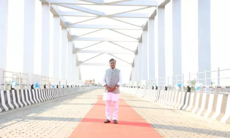 Assam CM ने होजई में 83 करोड़ रुपये के जमुनामुख रेलवे ओवरब्रिज का उद्घाटन किया Assam CM ने होजई में 83 करोड़ रुपये के जमुनामुख रेलवे ओवरब्रिज का उद्घाटन किया