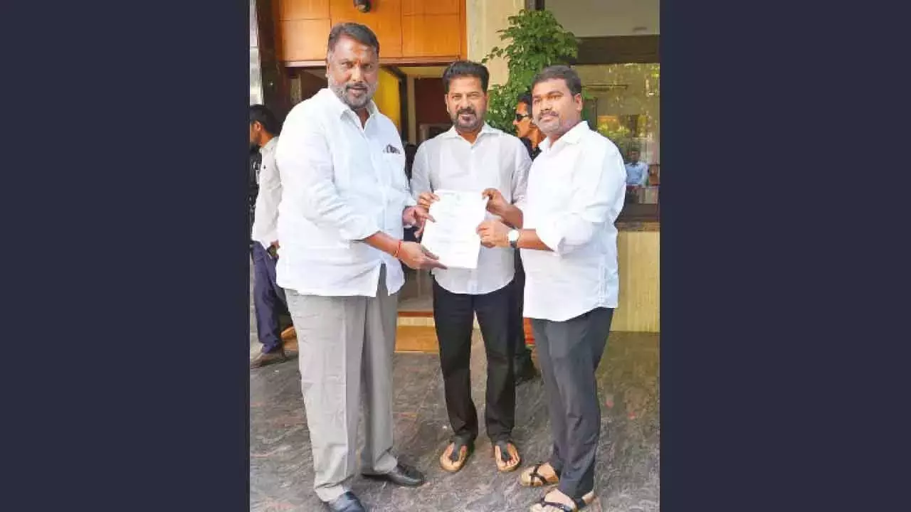 विधायक सत्यम ने मुख्यमंत्री से कोंडागट्टू अग्निकांड पीड़ितों की मदद करने का किया आग्रह