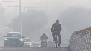 Gurugram में हवा की गुणवत्ता तीसरे दिन भी खराब जोन में, हवा फिर कमजोर हुई