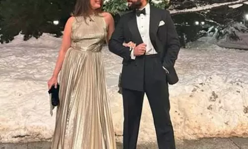 मुझे अब याद नहीं... करीना ने फैंस के साथ मजेदार अंदाज में शेयर की माता-पिता से जुड़ी दिलचस्प समस्याएं मुझे अब याद नहीं... करीना ने फैंस के साथ मजेदार अंदाज में शेयर की माता-पिता से जुड़ी दिलचस्प समस्याएं
