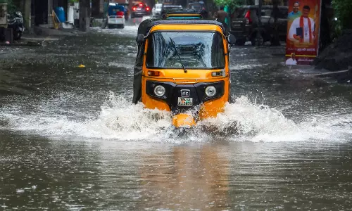 Tamil Nadu में मौसम अलर्ट के बाद चार जिलों में आज शिक्षण संस्थान बंद