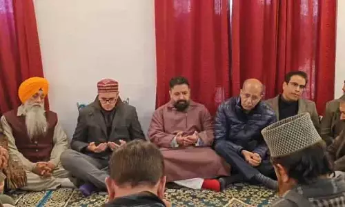 CM Omar ने पुंछ विधायक एजाज जान को संवेदना देने के लिए दौरा किया CM Omar ने पुंछ विधायक एजाज जान को संवेदना देने के लिए दौरा किया