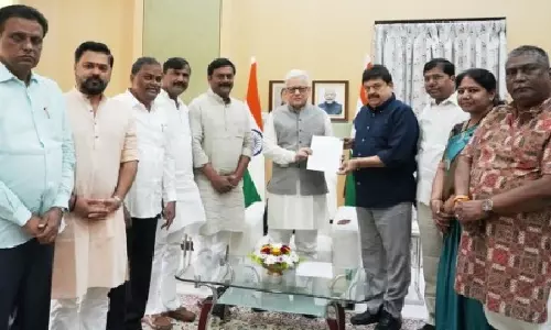 Hyderabad भूमि रूपांतरण पर विवाद, भाजपा ने राज्यपाल से हस्तक्षेप मांगा Hyderabad भूमि रूपांतरण पर विवाद, भाजपा ने राज्यपाल से हस्तक्षेप मांगा