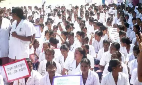 Tamil Nadu नर्स एसोसिएशन ने स्टालिन सरकार के खिलाफ विरोध प्रदर्शन की तारीखों की घोषणा की Tamil Nadu नर्स एसोसिएशन ने स्टालिन सरकार के खिलाफ विरोध प्रदर्शन की तारीखों की घोषणा की