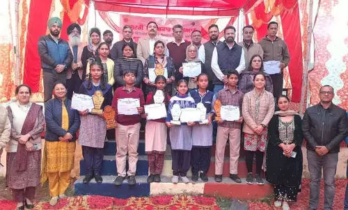 Jalandhar: स्कूल ऑफ एमिनेंस में जिला स्तरीय विज्ञान प्रदर्शनी में छात्रों के इनोवेशन को दिखाया गया Jalandhar: स्कूल ऑफ एमिनेंस में जिला स्तरीय विज्ञान प्रदर्शनी में छात्रों के इनोवेशन को दिखाया गया