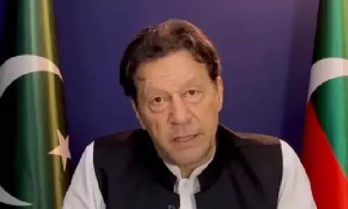 Imran Khan की हिरासत पर ह्यूमन राइट्स कमीशन ने उठाए सवाल Imran Khan की हिरासत पर ह्यूमन राइट्स कमीशन ने उठाए सवाल
