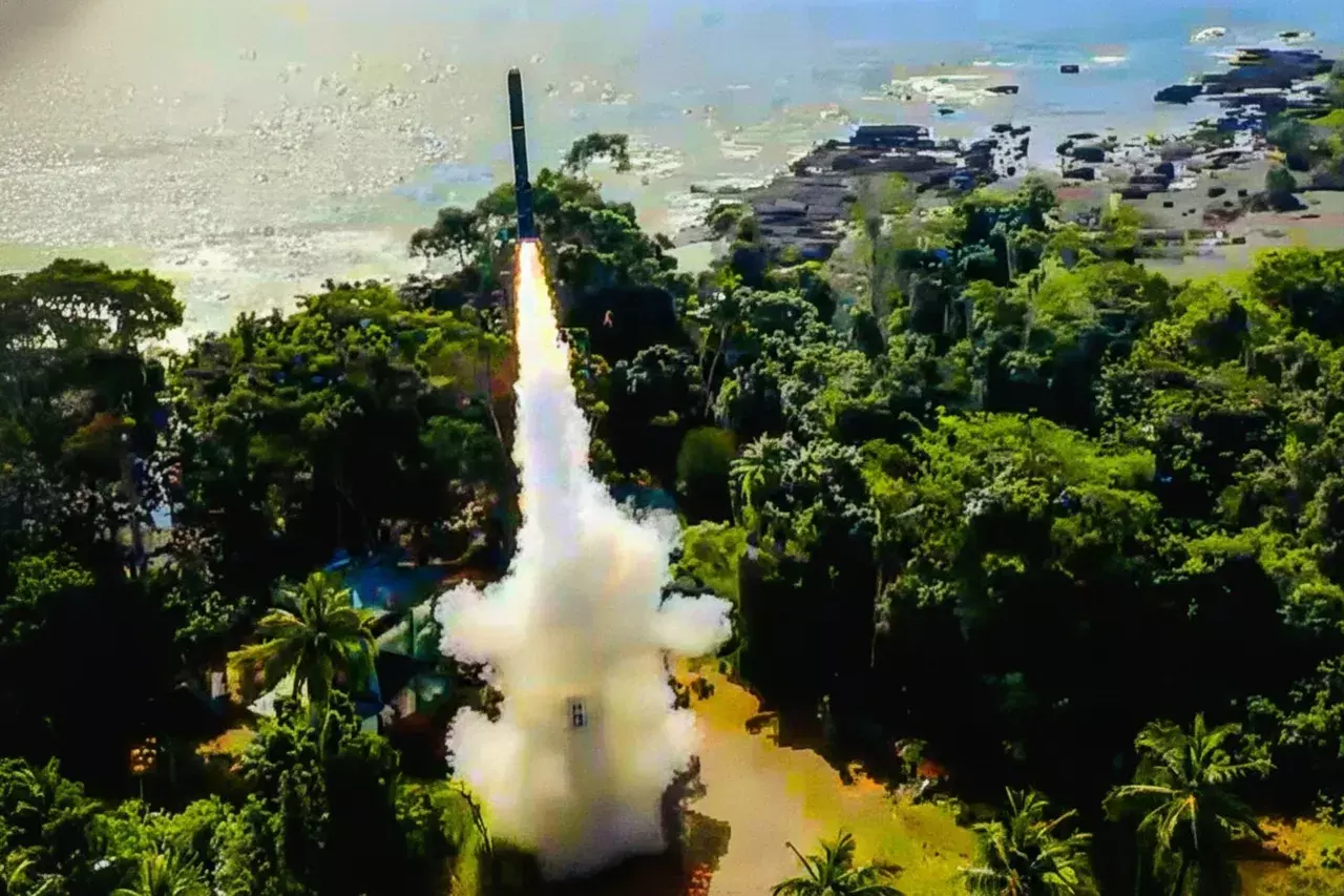 BrahMos ने बंगाल की खाड़ी के ऊपर गरजते हुए भारत का सफल टेस्ट किया