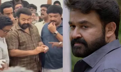 मोहनलाल ने Drishyam 3 की शूटिंग पूरी की, सेट पर मनाया जश्न मोहनलाल ने Drishyam 3 की शूटिंग पूरी की, सेट पर मनाया जश्न