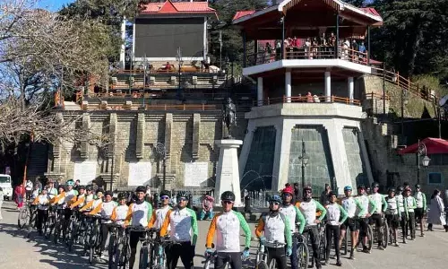 NCC कैडेट्स ने जालोरी दर्रे पर विजय प्राप्त की, युवाओं को सशस्त्र बलों में शामिल होने के लिए प्रेरित किया