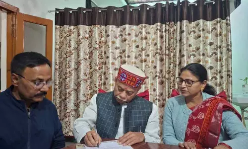 Himachal के राज्यपाल ने यूपी में वोटर लिस्ट वेरिफिकेशन में हिस्सा लिया Himachal के राज्यपाल ने यूपी में वोटर लिस्ट वेरिफिकेशन में हिस्सा लिया