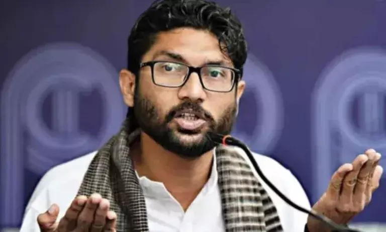 Gauhati HC कोर्ट ने गुजरात के MLA जिग्नेश मेवाणी के खिलाफ़ सेक्शन 354 का चार्ज हटाया