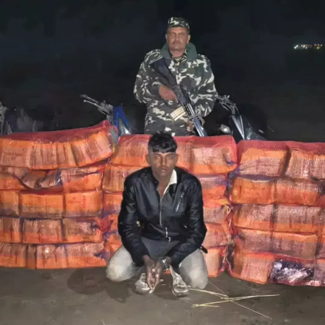 Araria: एसएसबी ने बाइक समेत नेपाली शराब कब्जे में ली