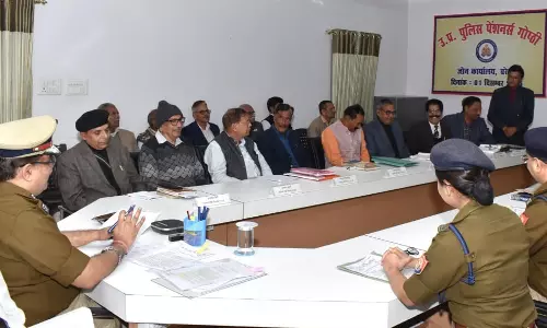 Bareilly: पेंशनर्स के मामलों में शीघ्र कार्रवाई जरूरी Bareilly: पेंशनर्स के मामलों में शीघ्र कार्रवाई जरूरी
