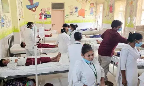 नाश्ते में ‘उपमा’ में कीड़े मिलने से गडवाल में SC हॉस्टल के 15 छात्र अस्पताल में भर्ती नाश्ते में ‘उपमा’ में कीड़े मिलने से गडवाल में SC हॉस्टल के 15 छात्र अस्पताल में भर्ती