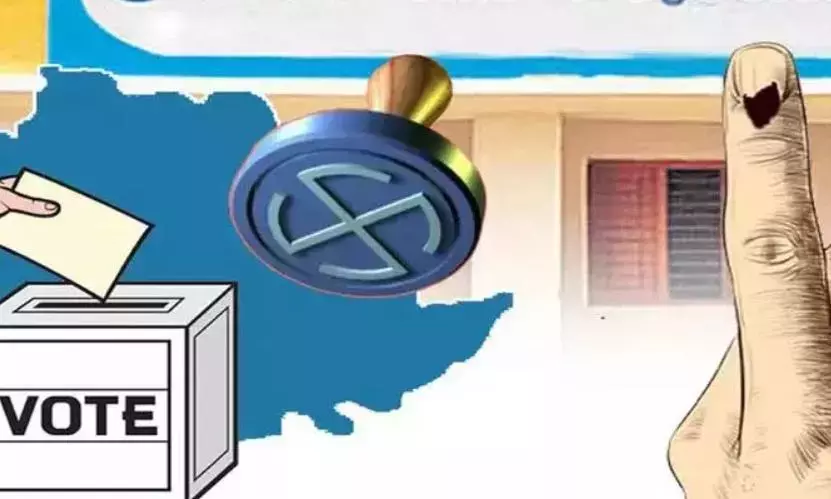 संगारेड्डी में एक आदमी ने SC महिला से शादी की और उसे सरपंच पद का चुनाव लड़ाया संगारेड्डी में एक आदमी ने SC महिला से शादी की और उसे सरपंच पद का चुनाव लड़ाया