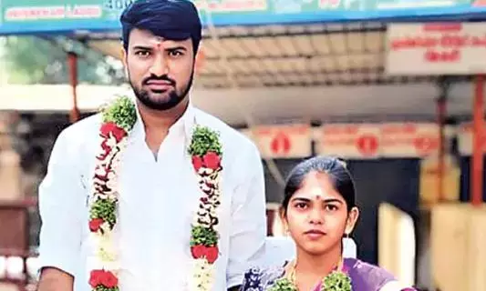 ताडेपल्ली में IAS अधिकारी की बेटी ने पति द्वारा कथित उत्पीड़न के बाद आत्महत्या कर ली