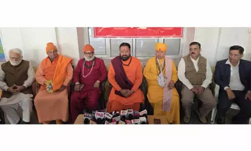 संघर्ष समिति और उससे जुड़े संगठनों ने Shrine Board की कार्रवाई के खिलाफ एक रणनीति बनाई संघर्ष समिति और उससे जुड़े संगठनों ने Shrine Board की कार्रवाई के खिलाफ एक रणनीति बनाई