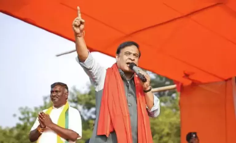 CM हिमंत बिस्वा सरमा ने असम दिवस पर ‘बोर असोम’ बनाने का संकल्प लिया CM हिमंत बिस्वा सरमा ने असम दिवस पर ‘बोर असोम’ बनाने का संकल्प लिया