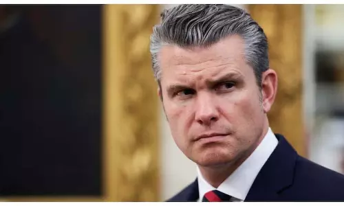 Hegseth की सख्त रणनीति ट्रंप के लिए राजनीतिक खतरा बन रही Hegseth की सख्त रणनीति ट्रंप के लिए राजनीतिक खतरा बन रही