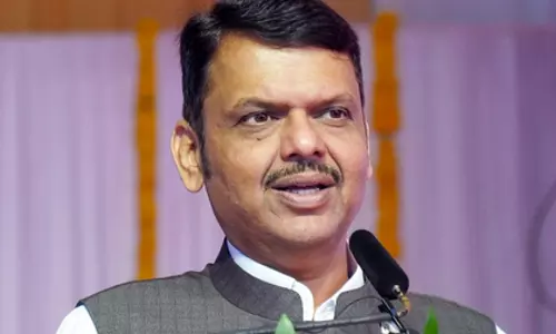 CM फडणवीस ने चुनाव टालने को शासन व्यवस्था की विफलता कहा