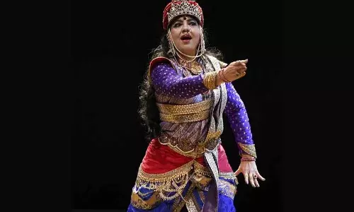 Dr. Padmaja Reddy की ‘काकतीयम तेलंगाना नाट्यम’ किताब का विमोचन 4 दिसंबर को रवींद्र भारती में होगा Dr. Padmaja Reddy की ‘काकतीयम तेलंगाना नाट्यम’ किताब का विमोचन 4 दिसंबर को रवींद्र भारती में होगा