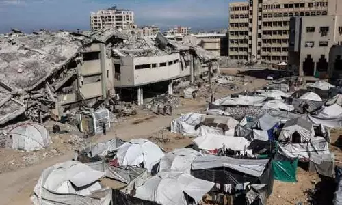 UK ने Gaza में टेंट डिलीवरी में देरी पर इज़राइल की आलोचना की UK ने Gaza में टेंट डिलीवरी में देरी पर इज़राइल की आलोचना की