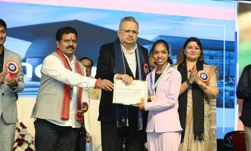 अभ्युदय स्कूल के 12वें वार्षिक उत्सव में मेधावी विद्यार्थियों को छात्रवृत्ति प्रदान अभ्युदय स्कूल के 12वें वार्षिक उत्सव में मेधावी विद्यार्थियों को छात्रवृत्ति प्रदान