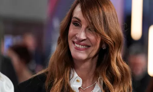 Julia Roberts, रिहाना, केट हडसन ने 35वें गोथम फिल्म अवार्ड्स में शानदार अंदाज में की शिरकत