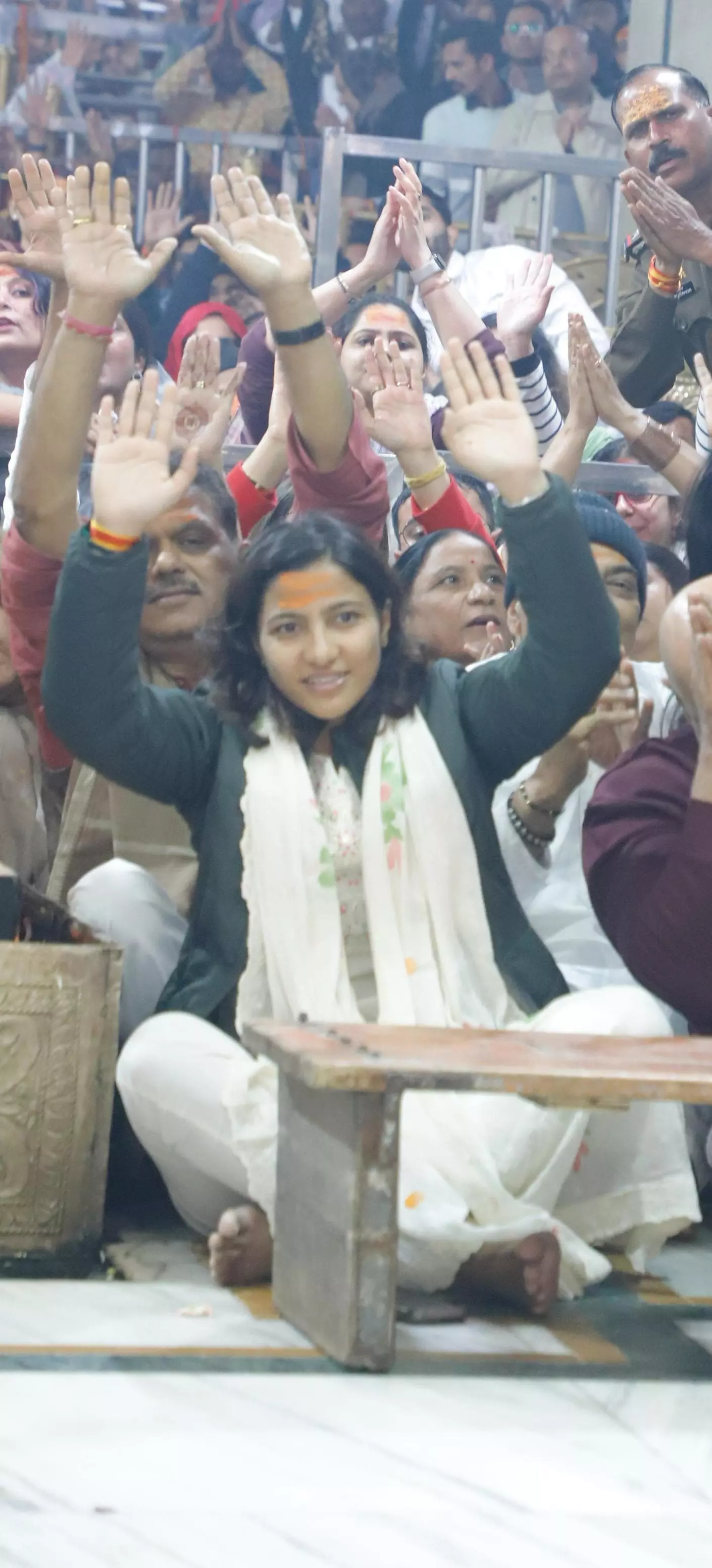 Ujjain :विश्व कप विजेता टीम की खिलाड़ी स्नेहा राणा ने किए महाकालेश्वर मंदिर में दर्शन Ujjain :विश्व कप विजेता टीम की खिलाड़ी स्नेहा राणा ने किए महाकालेश्वर मंदिर में दर्शन