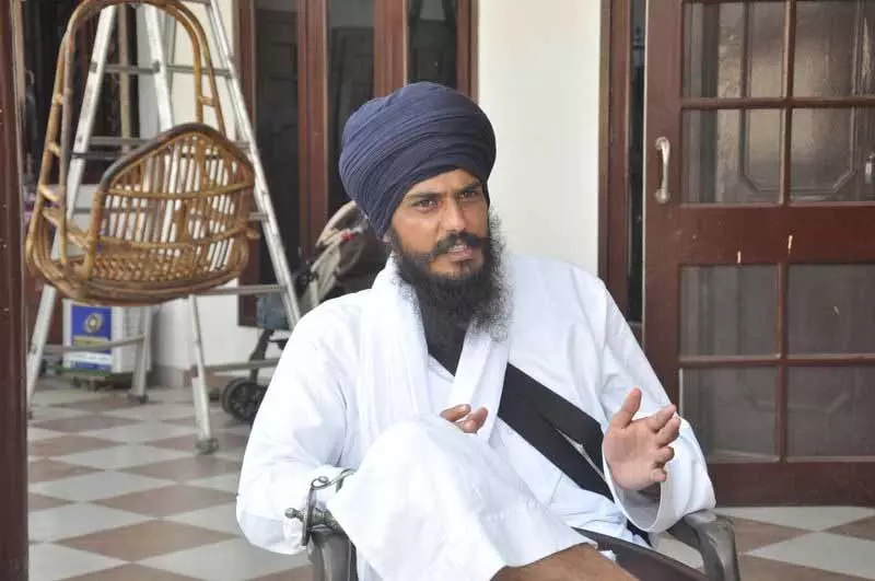पंजाब ने HC से कहा, अमृतपाल का एक भाषण पांच नदियों में आग लगा सकता है पंजाब ने HC से कहा, अमृतपाल का एक भाषण पांच नदियों में आग लगा सकता है