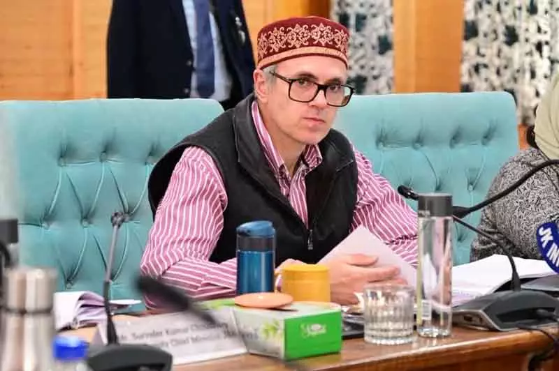 CM Omar ने बुलाई अहम कैबिनेट मीटिंग, रिजर्वेशन पॉलिसी में बड़े बदलाव की संभावना CM Omar ने बुलाई अहम कैबिनेट मीटिंग, रिजर्वेशन पॉलिसी में बड़े बदलाव की संभावना