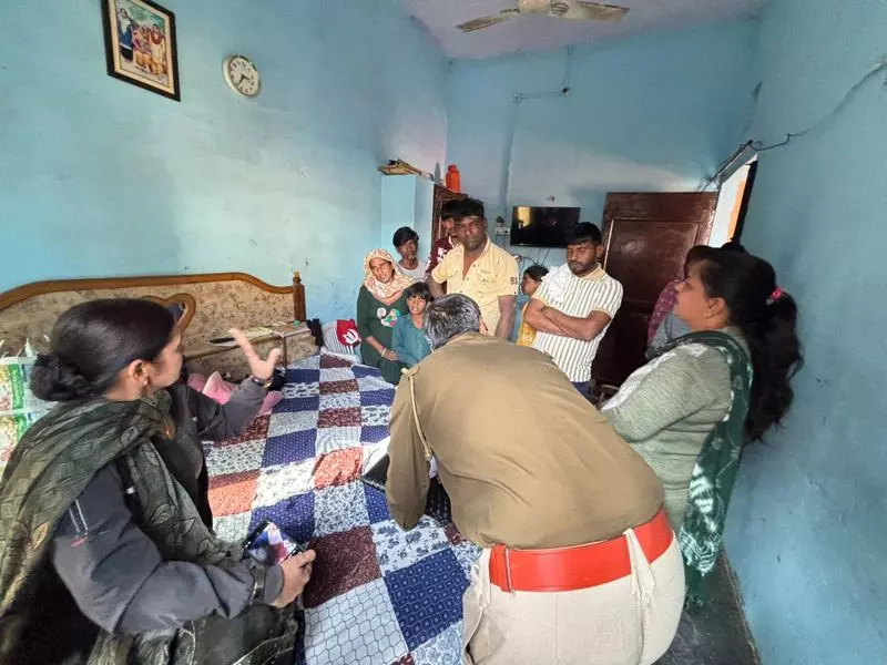 Fatehabad में अधिकारियों ने 2 नाबालिग लड़कियों की शादी रोकी Fatehabad में अधिकारियों ने 2 नाबालिग लड़कियों की शादी रोकी