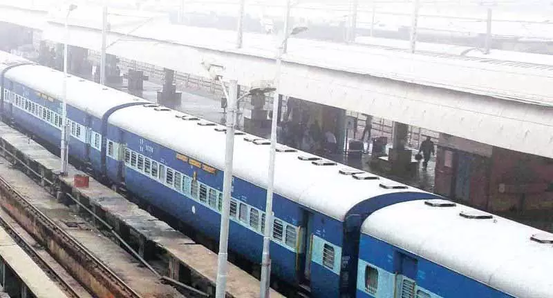किसान मजदूर मोर्चा 5 दिसंबर को Punjab में राज्यव्यापी रेल रोको विरोध प्रदर्शन करेगा किसान मजदूर मोर्चा 5 दिसंबर को Punjab में राज्यव्यापी रेल रोको विरोध प्रदर्शन करेगा